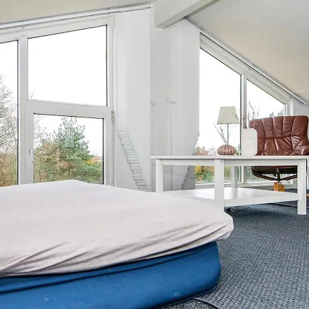 10 Person Holiday In *